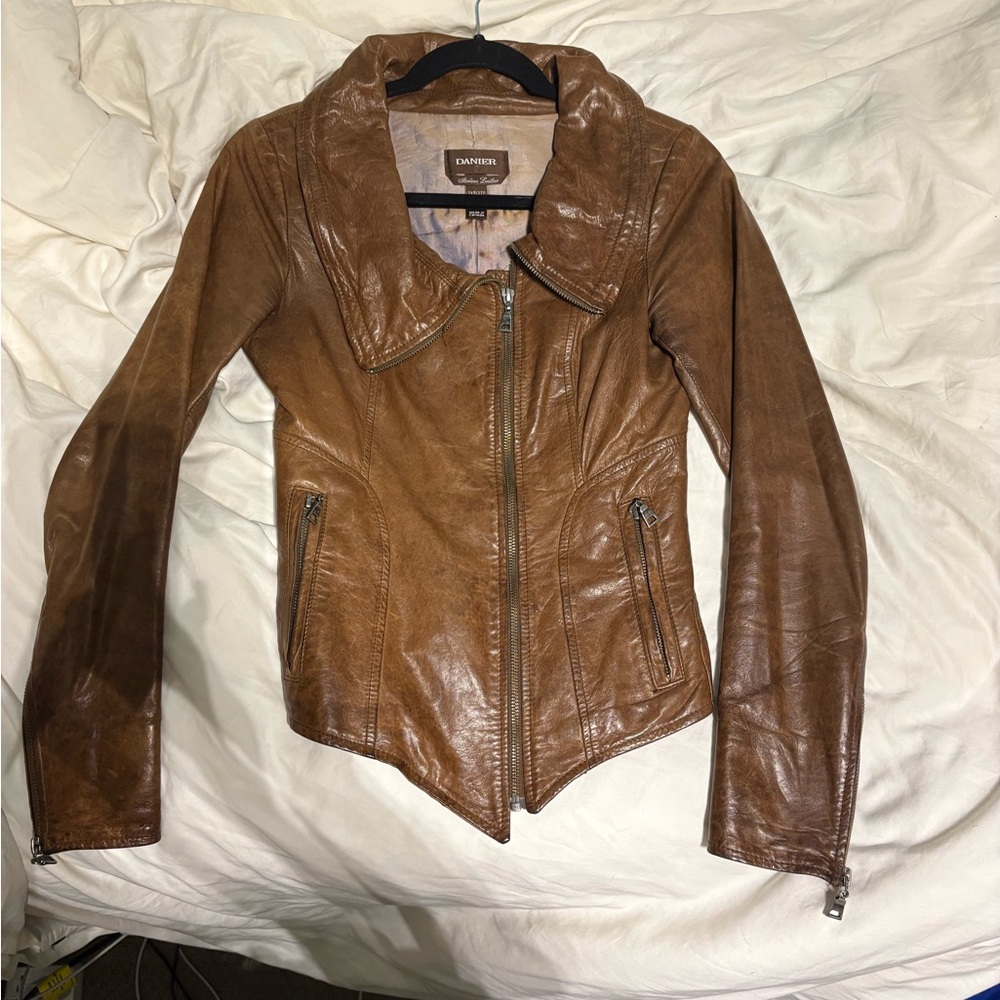 Danier Women's Tan Leather Jacket